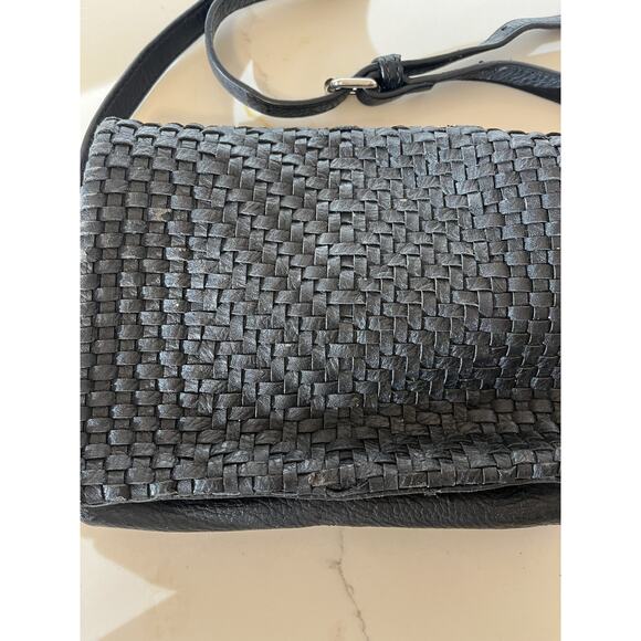 Street Level Anthropologie Womens Crossbody Shoulder Bag Woven Polyurethane - Picture 5 of 7